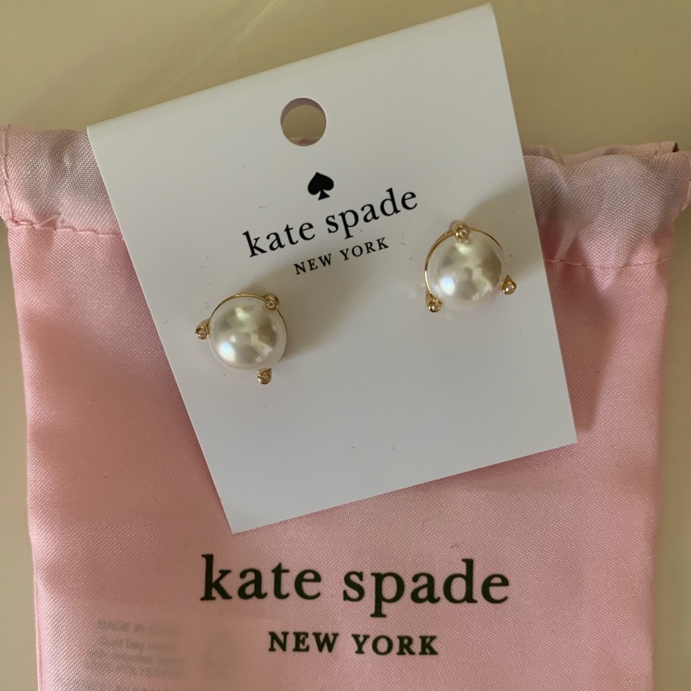 NEW….Kate Spade Rise and Shine Pearl Stud Earrings